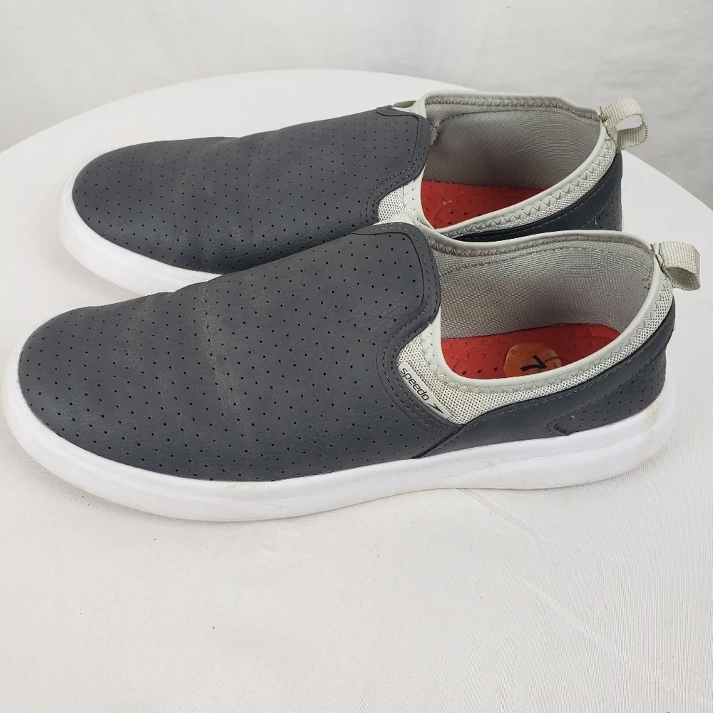 Speedo Men's Gray Slip-On Shoes Sz 7